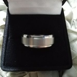 Gorgeous Tungsten Carbide Wedding Band (7mm)